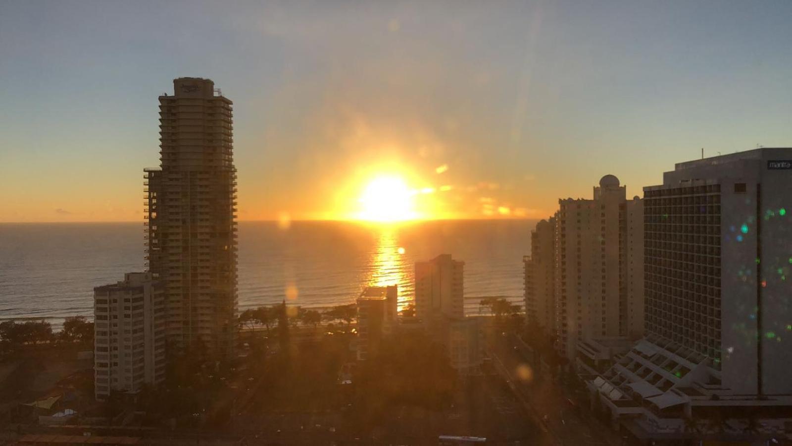 Solaire Apartments Gold Coast Buitenkant foto